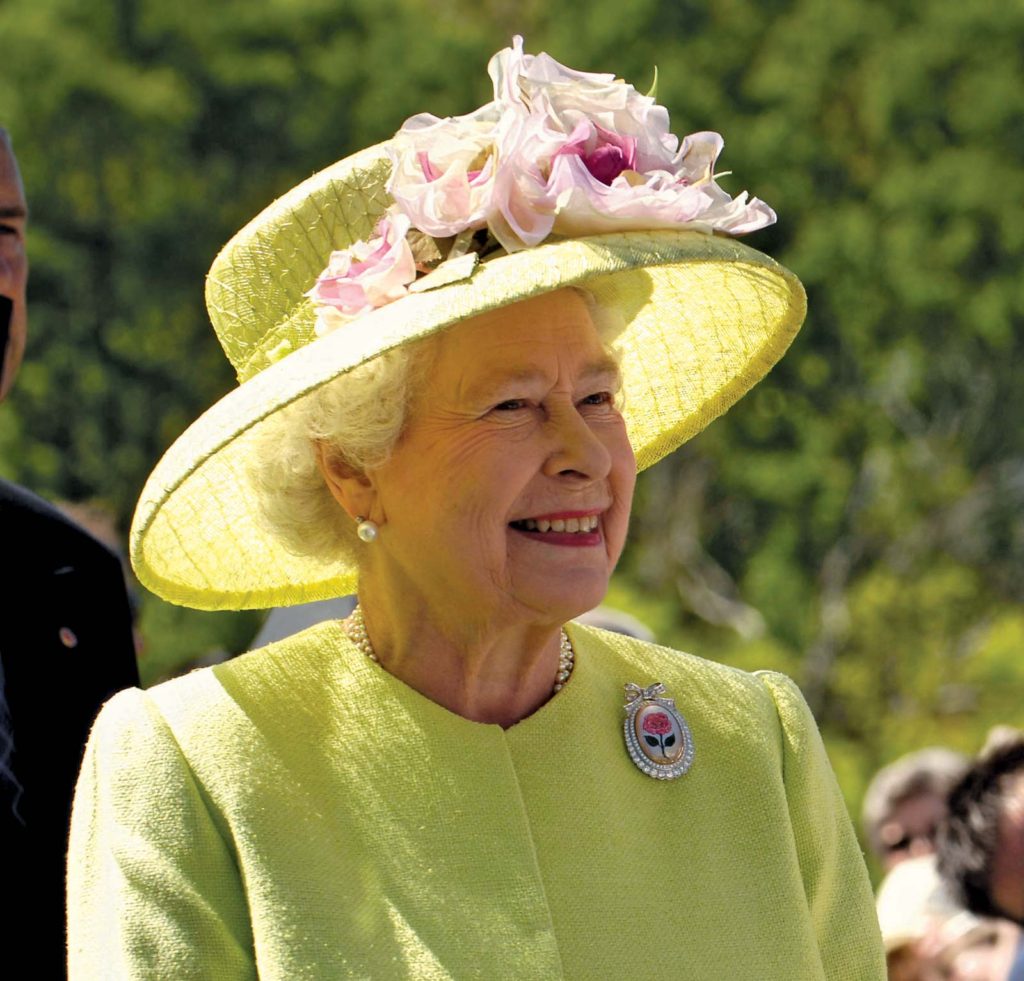 COVID 19: Queen Elizabeth Briefed by Indian Councel ...