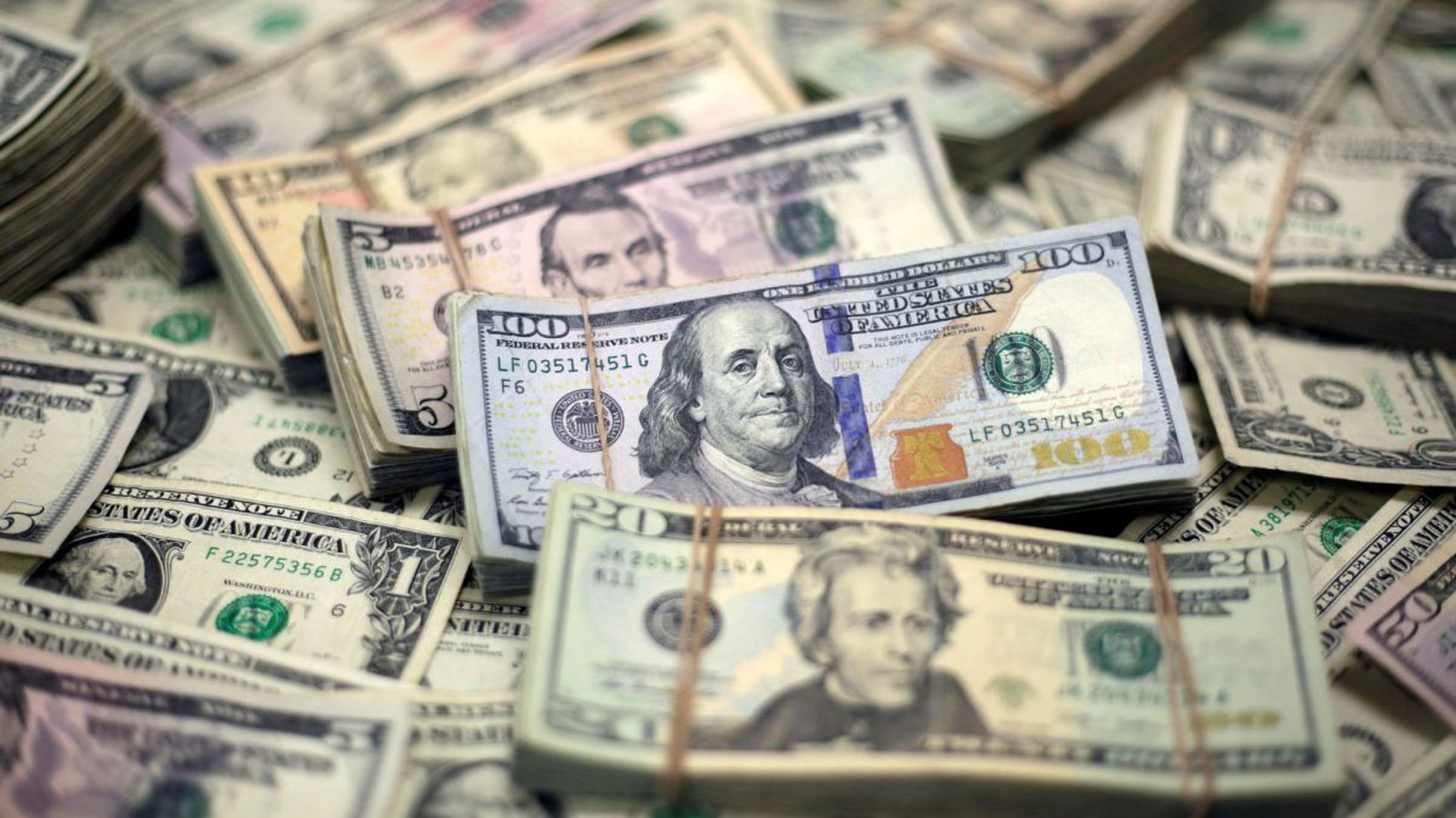 US Dollar Reaches One-Week High on Growing Tensions with Iran 