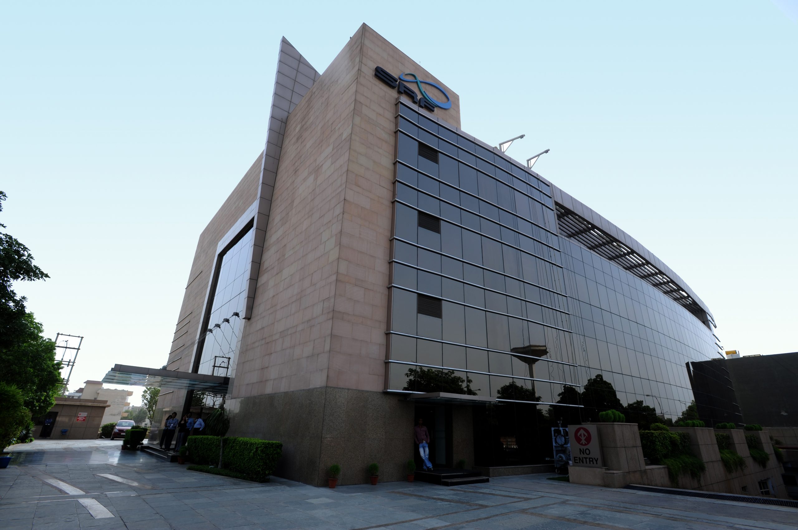 SRF Shares Slump 1% Despite Commissioning Rs 536 Crore Aluminium Foil ...
